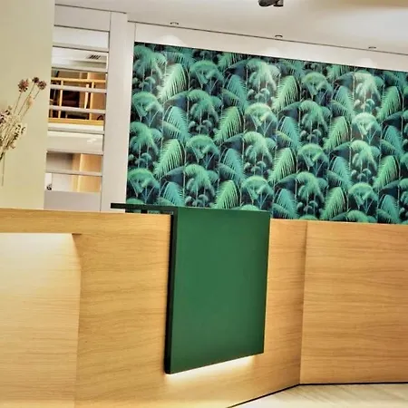 Aparthotel Light Golden Hotel Warna